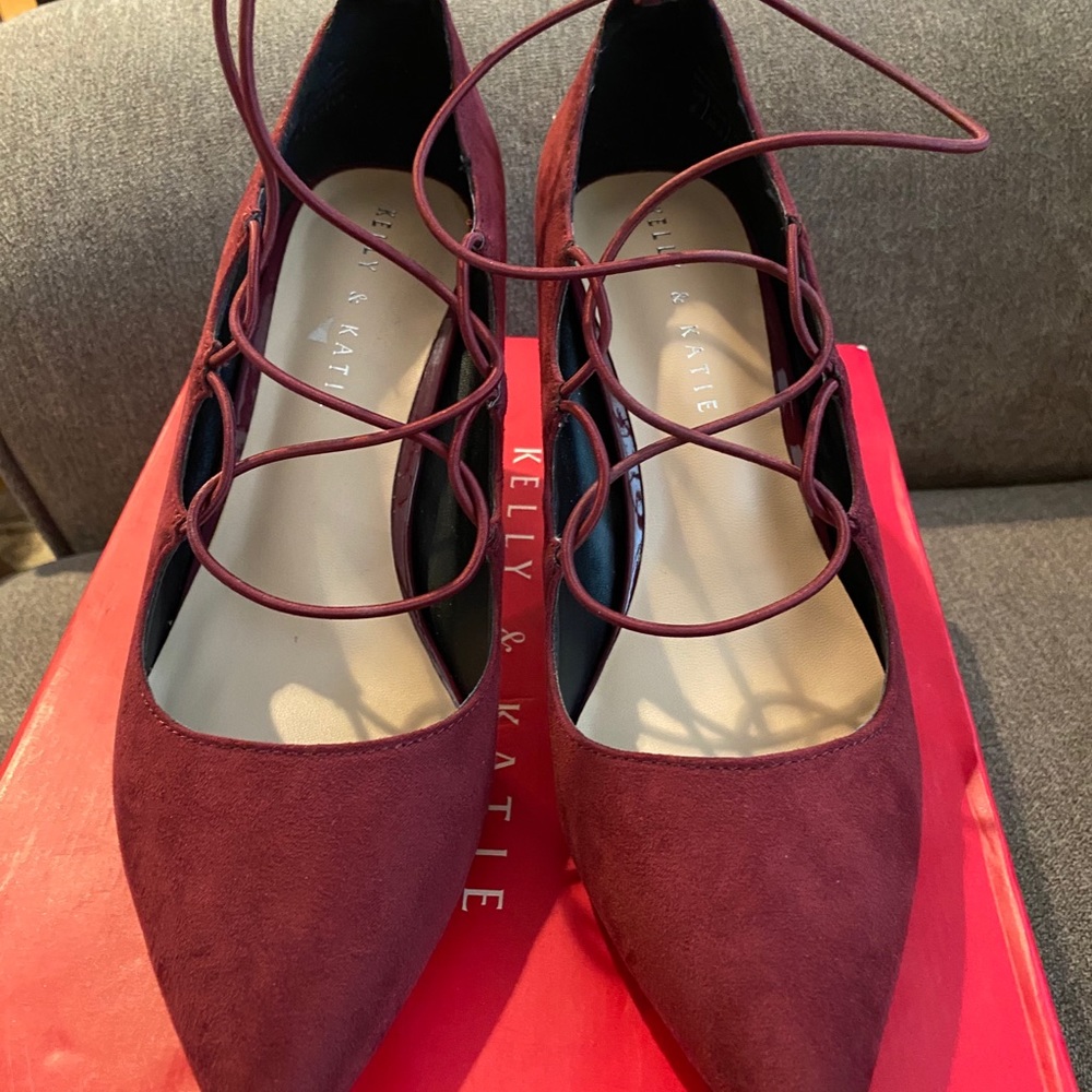 NEW KELLY & KATIE FARRA 8 BORDEAUX WINE HEELS